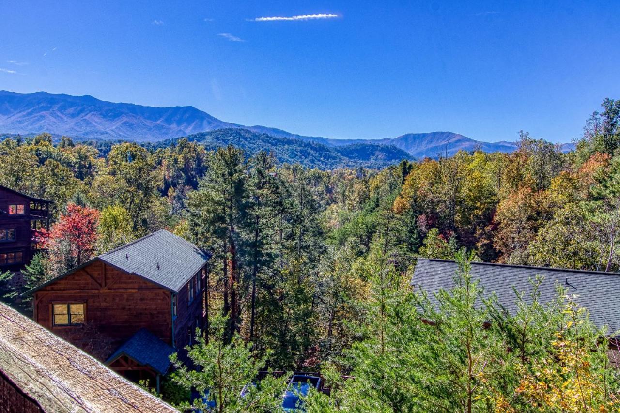 Lazy Bear Lodge, Hot Tub, Resort Pool, Wifi, 1089 Free Tickets Each Paid Day, Dollywood And More Gatlinburg Esterno foto