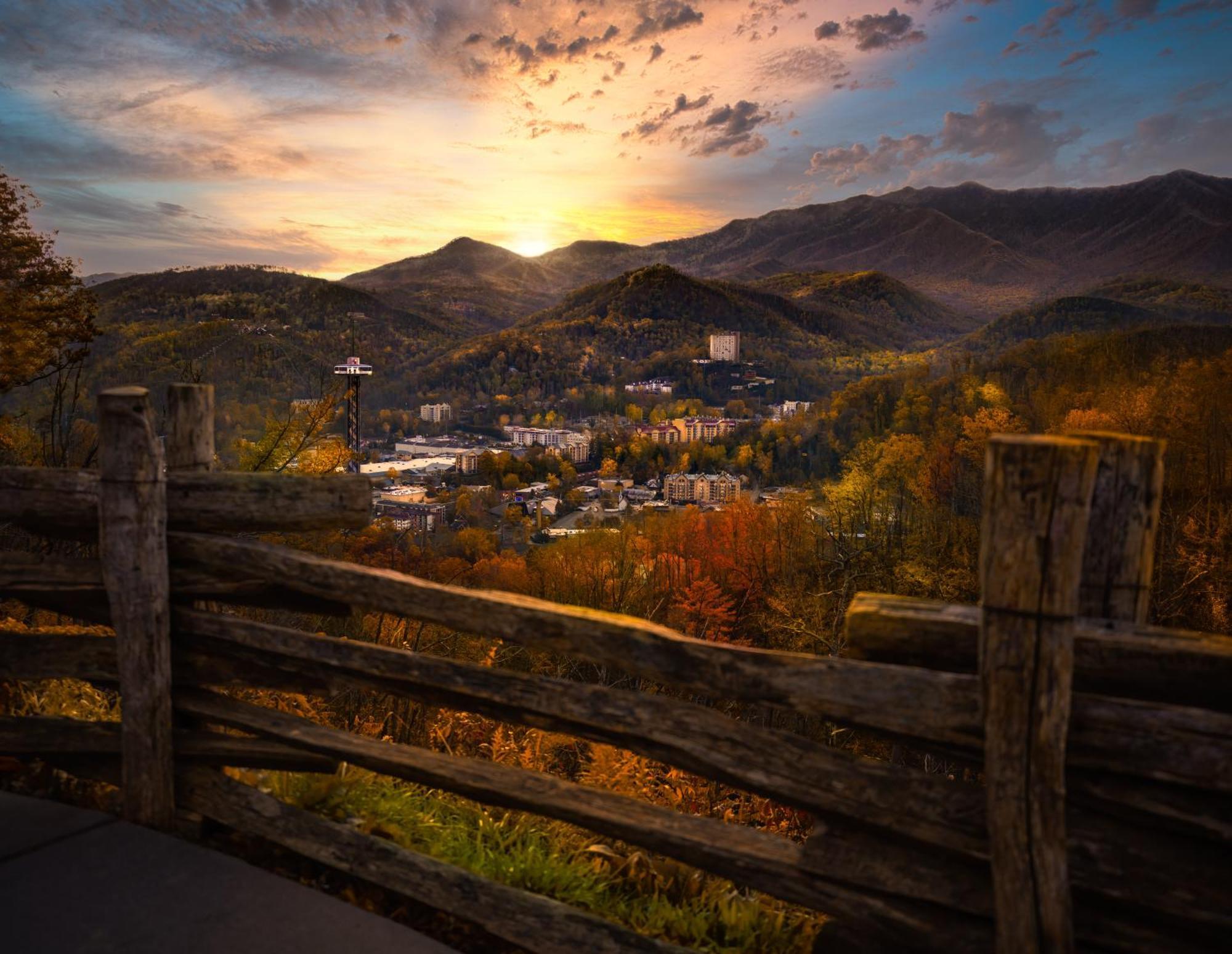 Lazy Bear Lodge, Hot Tub, Resort Pool, Wifi, 1089 Free Tickets Each Paid Day, Dollywood And More Gatlinburg Esterno foto